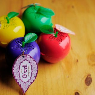 Sáp Thơm Owell Hương Strawberry 130g Đỏ