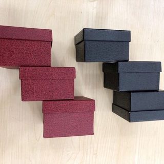 hộp đồng hồ giả da vuông gối nhung 9x9x6