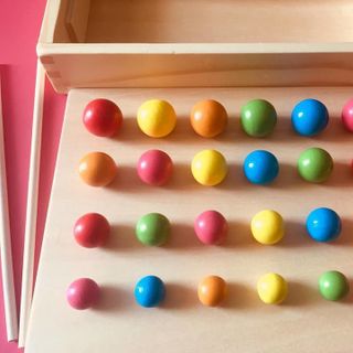 Set rèn kỹ năng dùng Kẹp gỗ và Đũa - Montessori