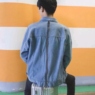 Khoác jeans nam dây kéo sau lưng