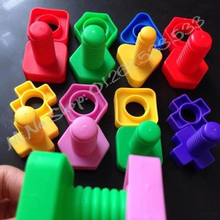 Ốc vít Nhựa to - Rèn luyện kỹ năng