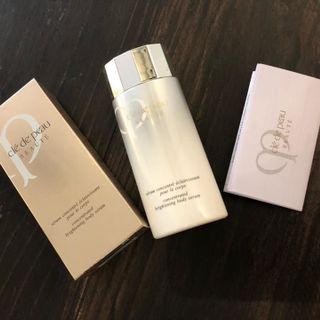 SERUM DƯỠNG TRẮNG SÁNG BODY CLE DE PEAU 100ml