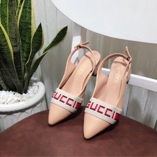 giày sandal gót vuông x