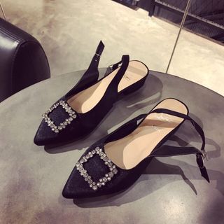 giày sandal bít mui
