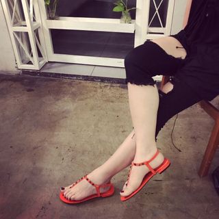 giày sandal đính đinh màu