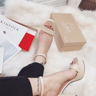 giày sandal gót trụ