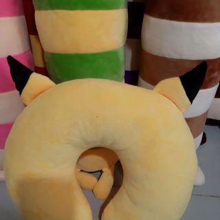 gối cổ chữ u
