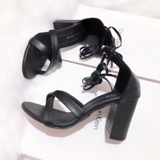 giày sandal gót vuông cột dây