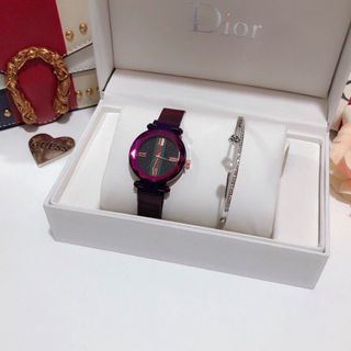 Đồng hồ sang chảnh mặt đá