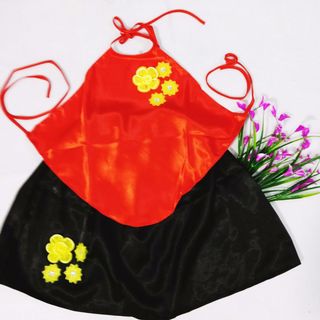 Yếm đào cho bé