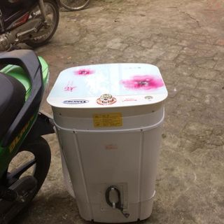 máy vắt quần áo