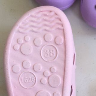 Dép xốp hình thú