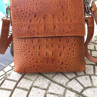 Túi Đeo Chéo Da Bò 100 Nguyên Miếng Leathers