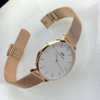 Đồng hồ D W Nữ dây kim loại gá bán buôn