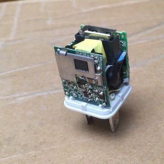 xạc iPhone 5 chấm xanh zin