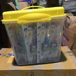 bàn chải đánh răng Hàn quốc 45 cây/ hộp