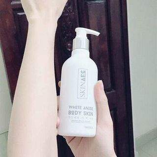 SỮA TẮM TRẮNG SKIN AEC