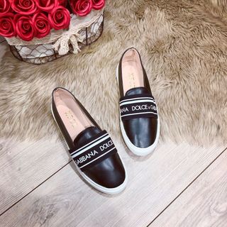 giày mỏi giá mềm