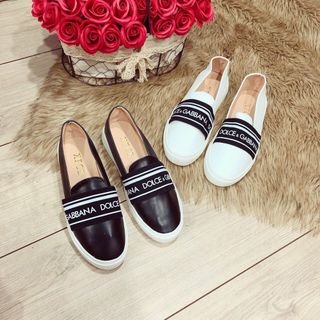 giày mỏi giá mềm