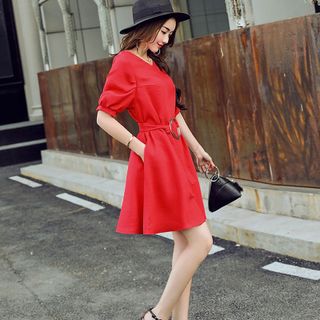 Đầm voan xòe cổ tim đỏ