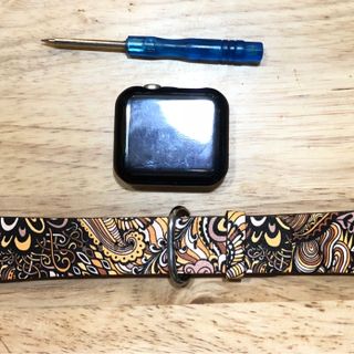 Dây da hoạ tiết hoa văn độc đáo và lạ cho Apple Watch