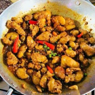TRỨNG CÁ SẶC