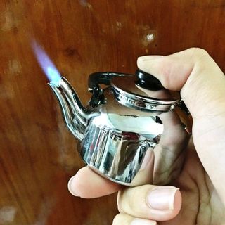 bật lửa hình siêu nước