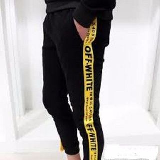Quần thể thao joger viền OFF WHITE