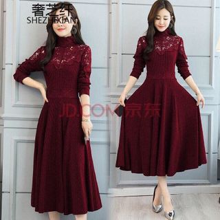 đầm len xoè phối ren