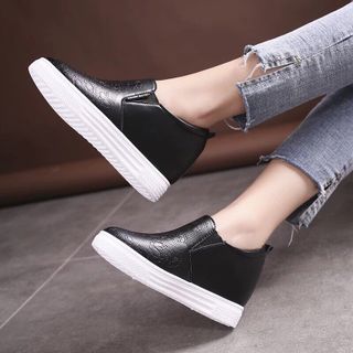 giày mỏi đế độn