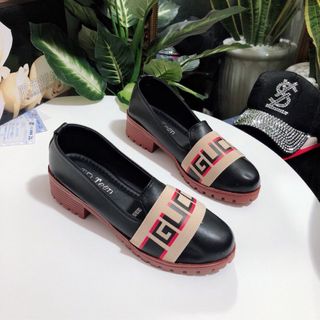 giày moi do tiểu thư