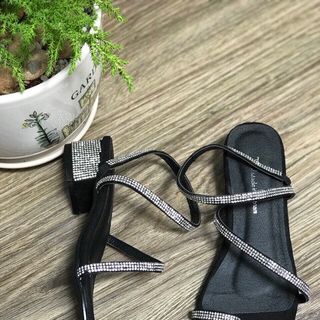 giày xanh đan góc vuông