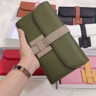 ví cầm tay