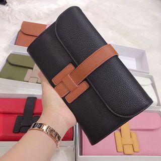 ví cầm tay