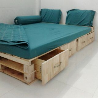 Giường gỗ Pallet có hộc kéo