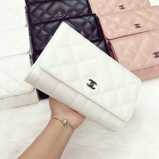 ví cầm tay có quai đeo dây đeo