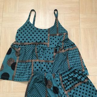 bán nguyên lô quần áo lộn xộn