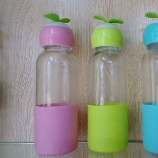 bình đựng nước cây cỏ