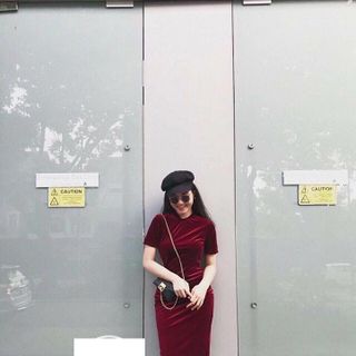 Đầm body tay con đơn giản siêu sang
