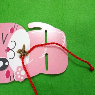 dây đỏ đeo tay kèm mặt đủ mẫu 5