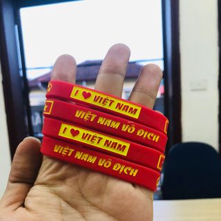 Vòng tay cao su bóng đá Việt Nam vô địch
