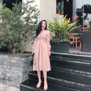 Đầm xoè tay dài rút dây đơn giản dễ thương