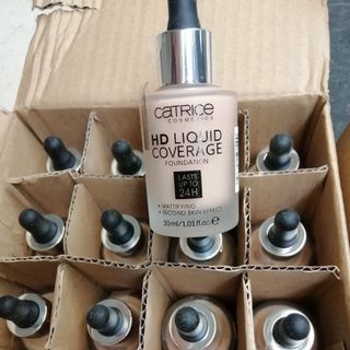 kem nền che khuyết điểm catric hd