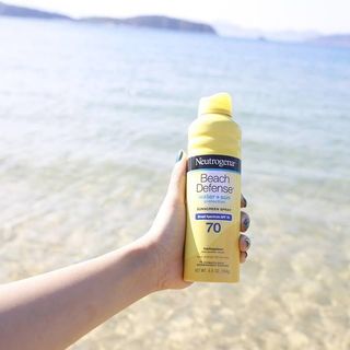 Xịt Chống Nắng Neutrogen Beach Defense 184g