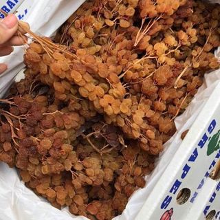 Nho khô nguyên cành Úc 330k/ kg