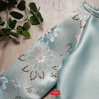 Gấm ngọc màu kem họa tiết hoa