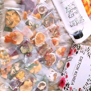 Trà giảm cân detox trái cây có bình nước