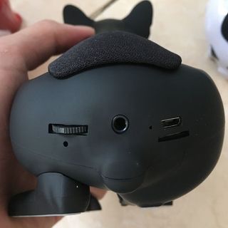 loa bluetooth hình con chó bull