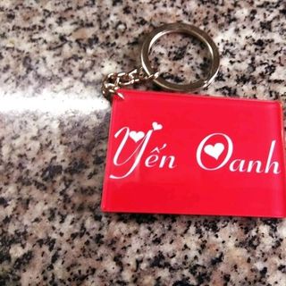 in móc khoá theo yêu cầu
