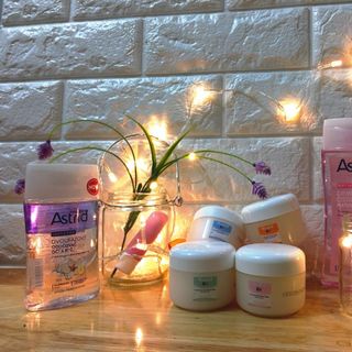 Kem dưỡng nẻ trắng da
